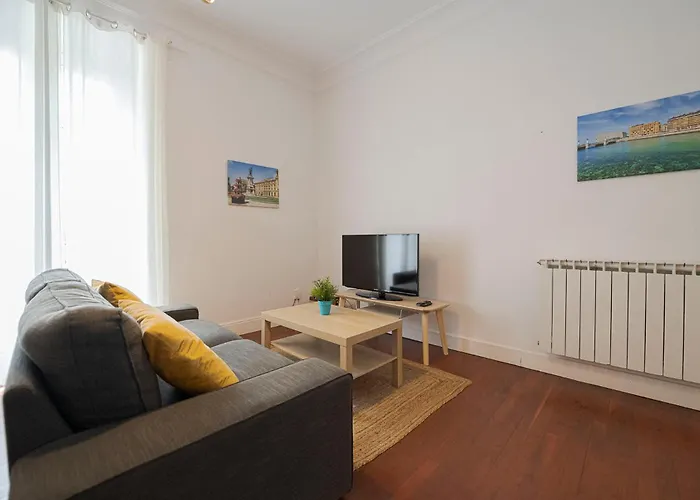 Ideal Y Acogedor Bengoetxea En Pleno Centro De Donostia - *