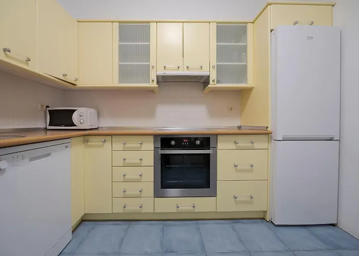 Ideal Y Acogedor Bengoetxea En Pleno Centro De Donostia -