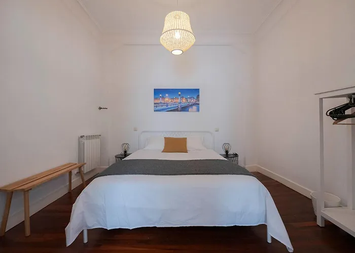 Ideal Y Acogedor Bengoetxea En Pleno Centro De Donostia - *